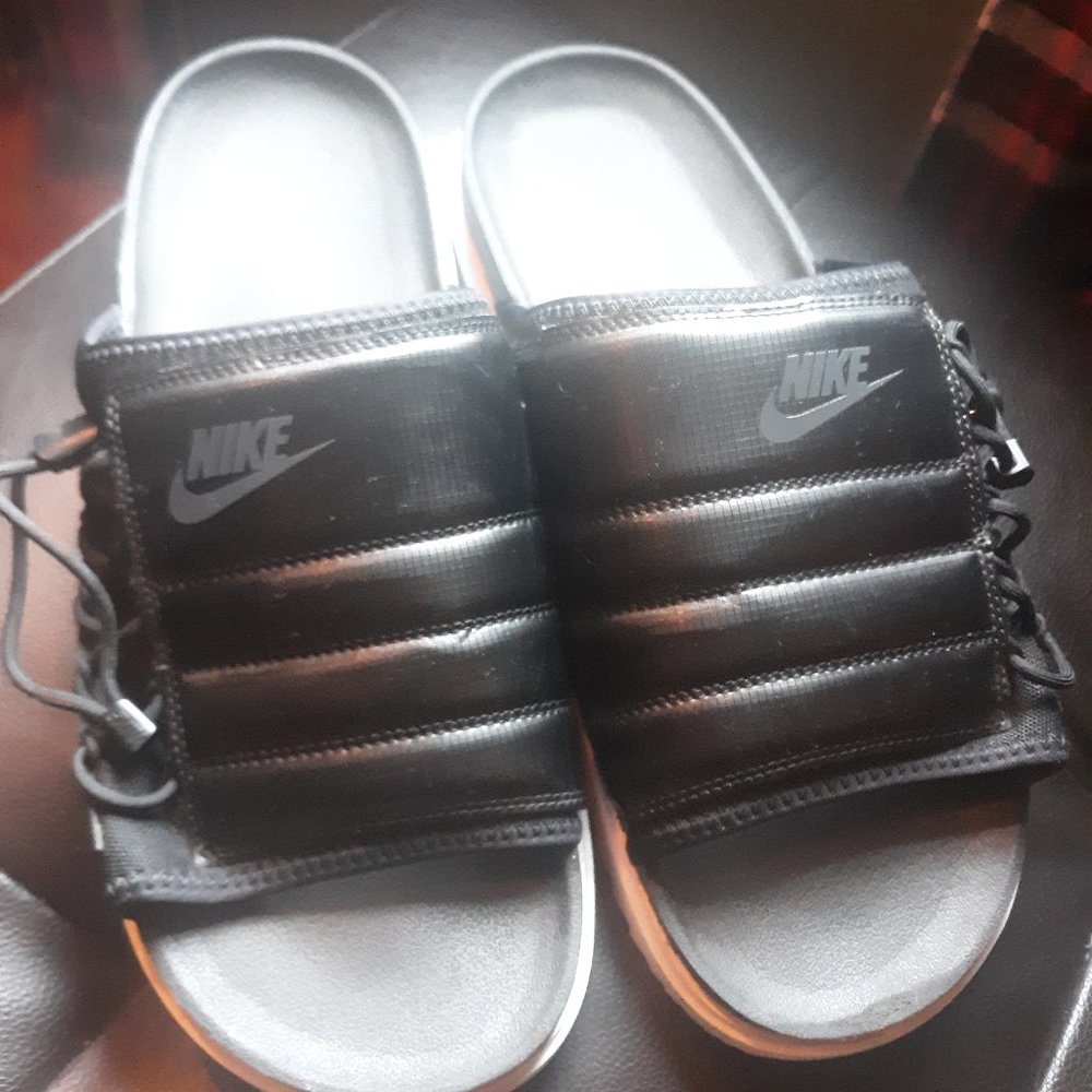 Mens Black Nike Sandels Size 13